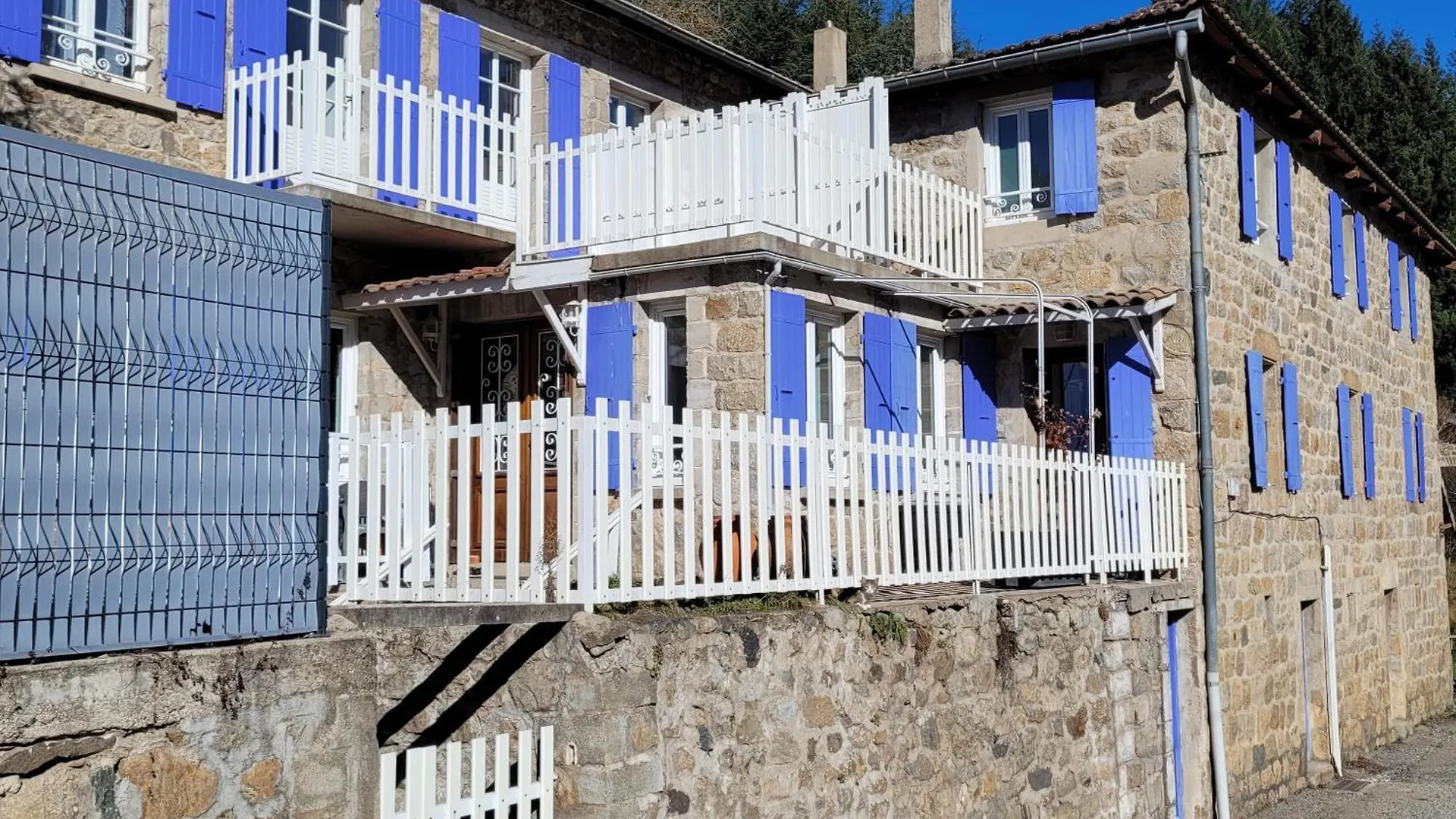 Gite Le Bosquet Mariac 0*,  França